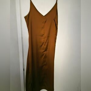 Chic Sleeveless Tan Maxi Dress